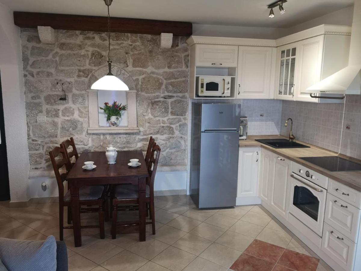 Vila Divna Podgora Exteriör bild